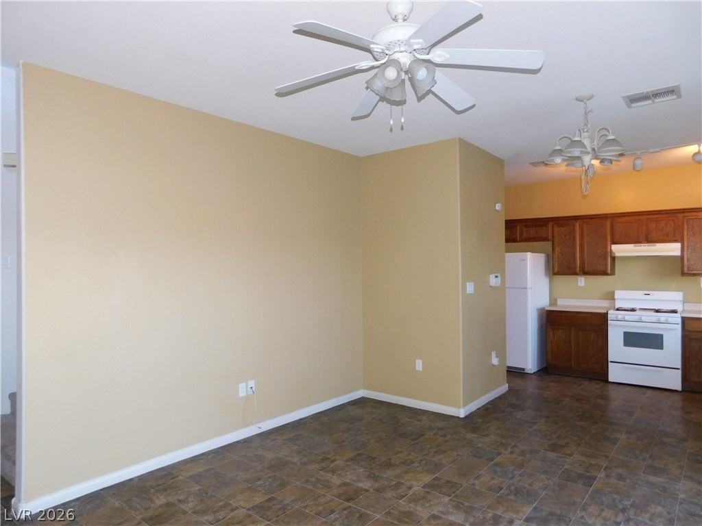 5260 Birdstone Ct - Photo 4 of 22