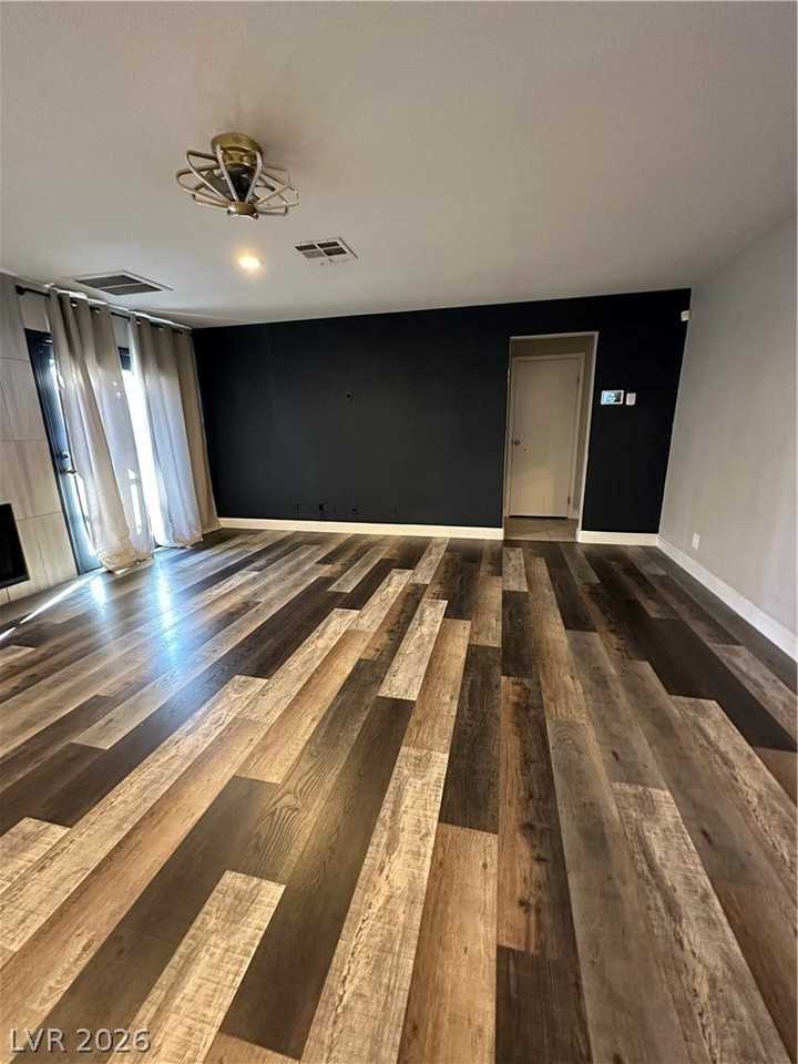 8633 Caribbean Ct - Photo 4 of 50