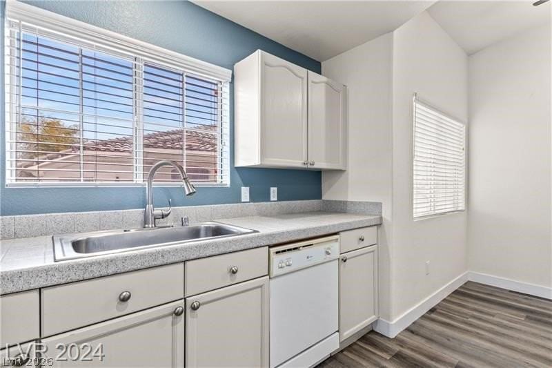 352 Amber Pine St #201 - Photo 5 of 22