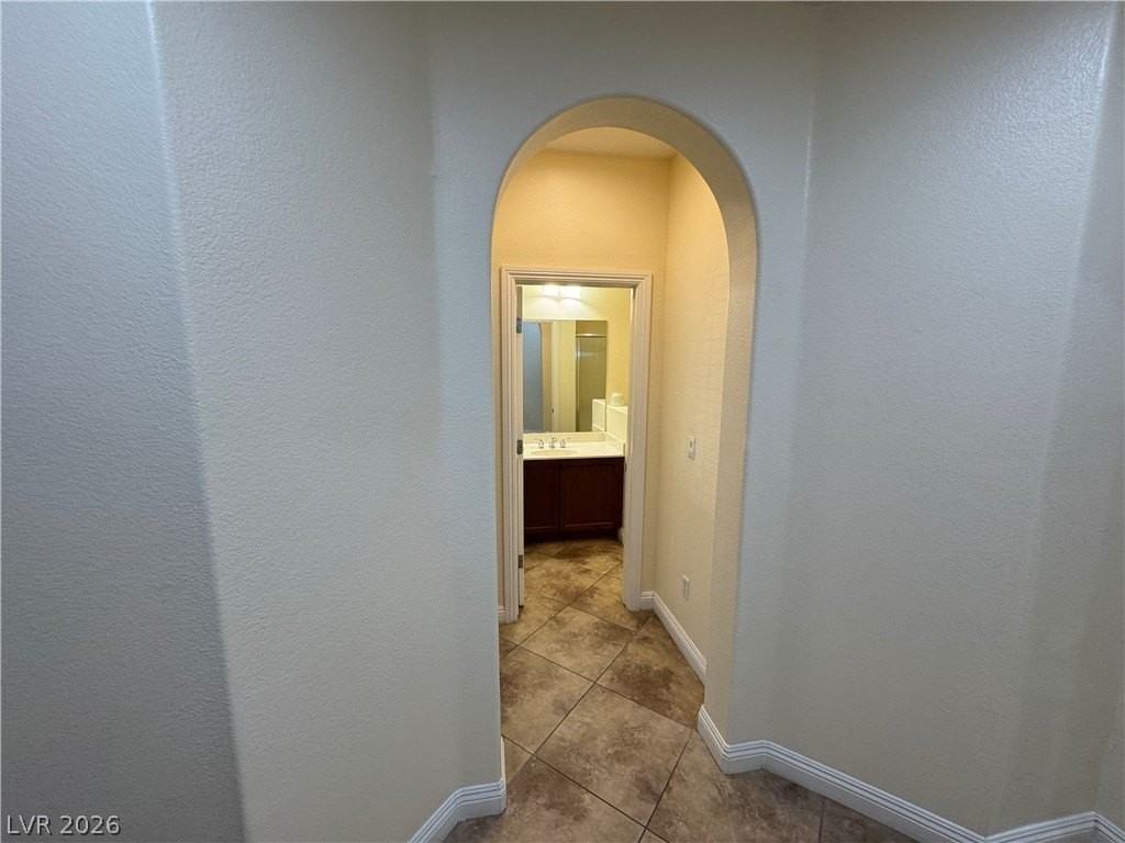 1333 Jamesbury Rd - Photo 4 of 39