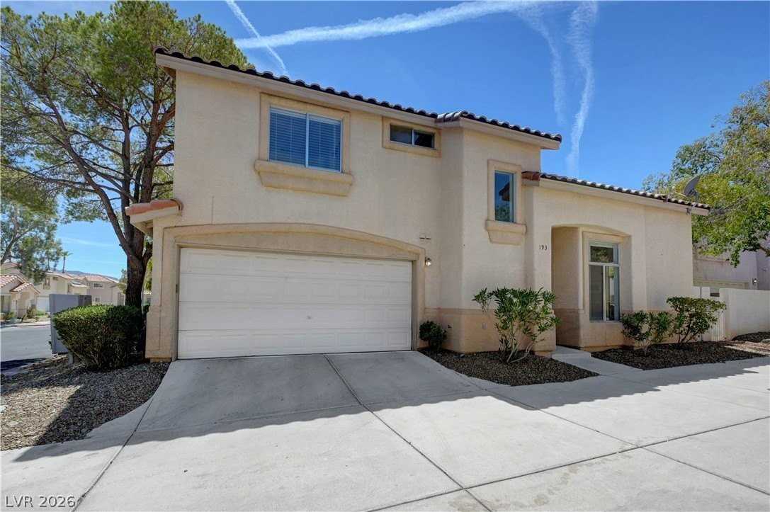 193 Chadwell Ct - Photo 3 of 50