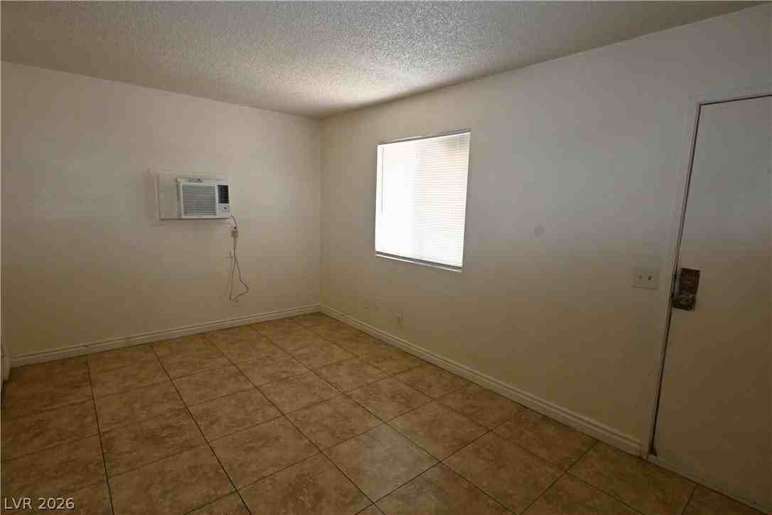 303 Eastminister Ct #2 - Photo 3 of 11