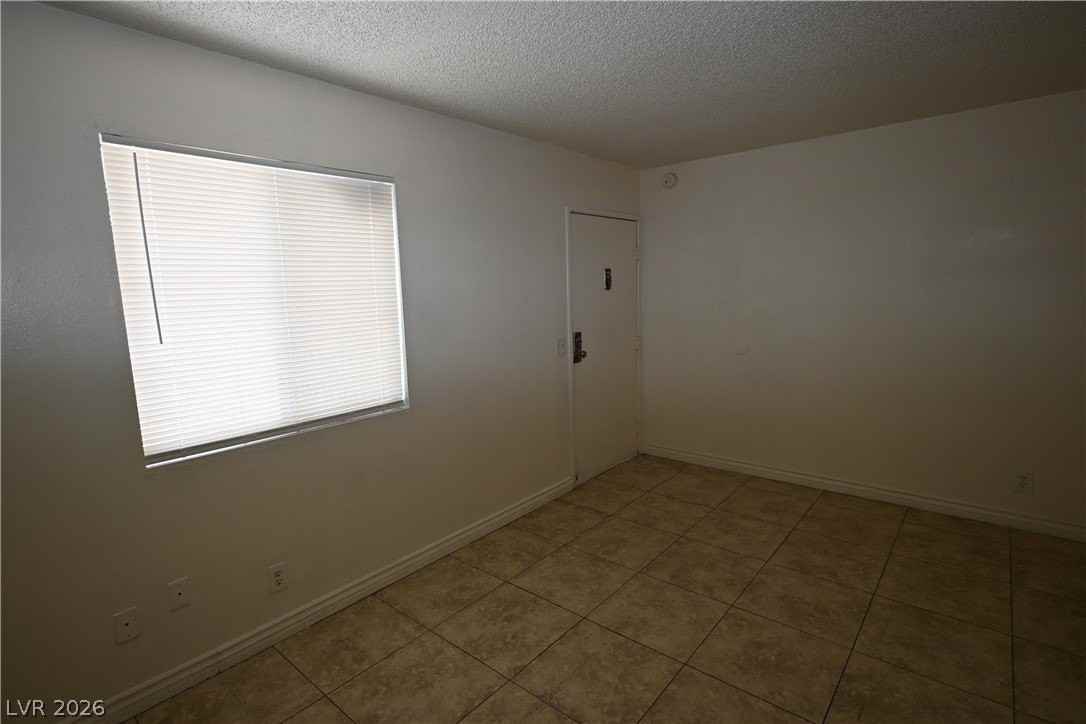 303 Eastminister Ct #2 - Photo 5 of 11