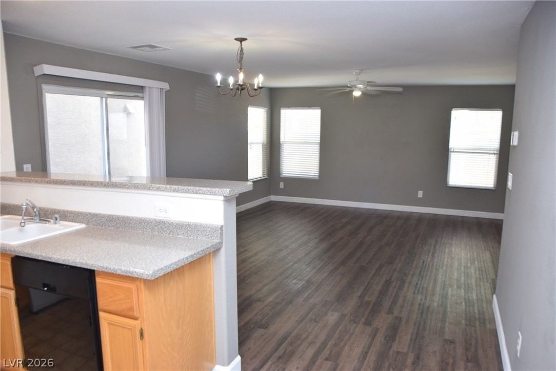 8815 First Lady Ave - Photo 5 of 35