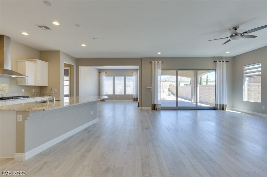 11822 Spadari Ct - Photo 4 of 22