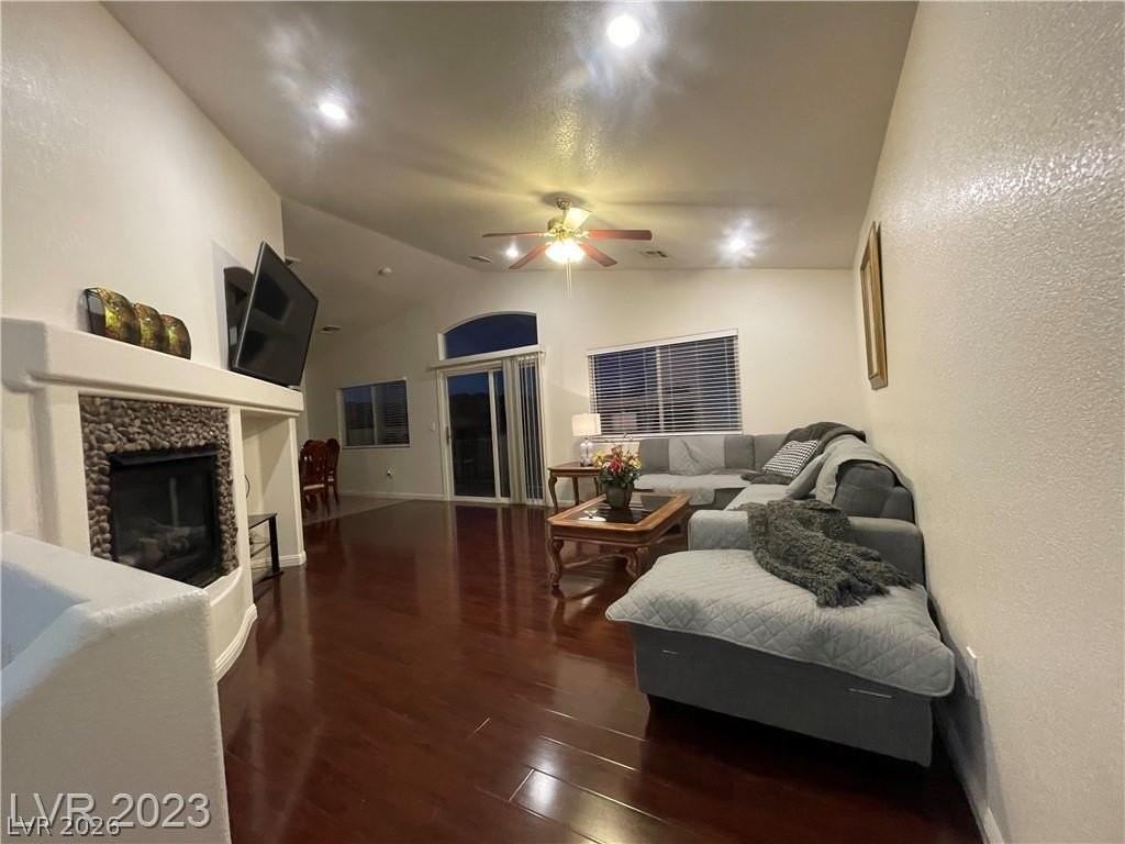 9174 Red Currant Ave - Photo 2 of 9