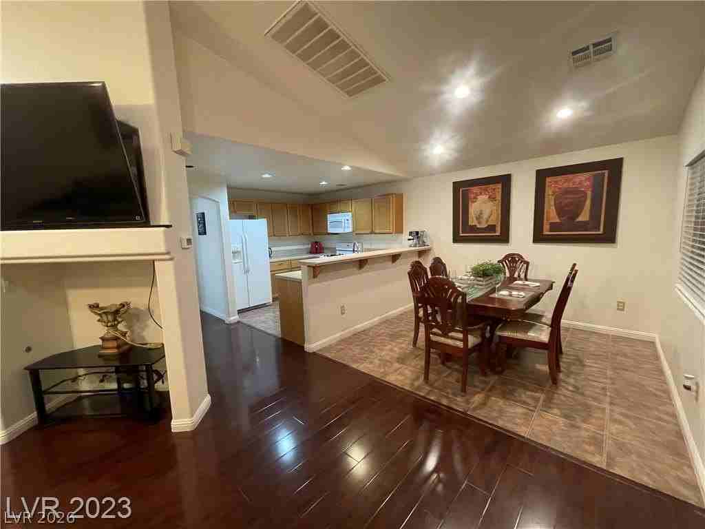 9174 Red Currant Ave - Photo 4 of 9