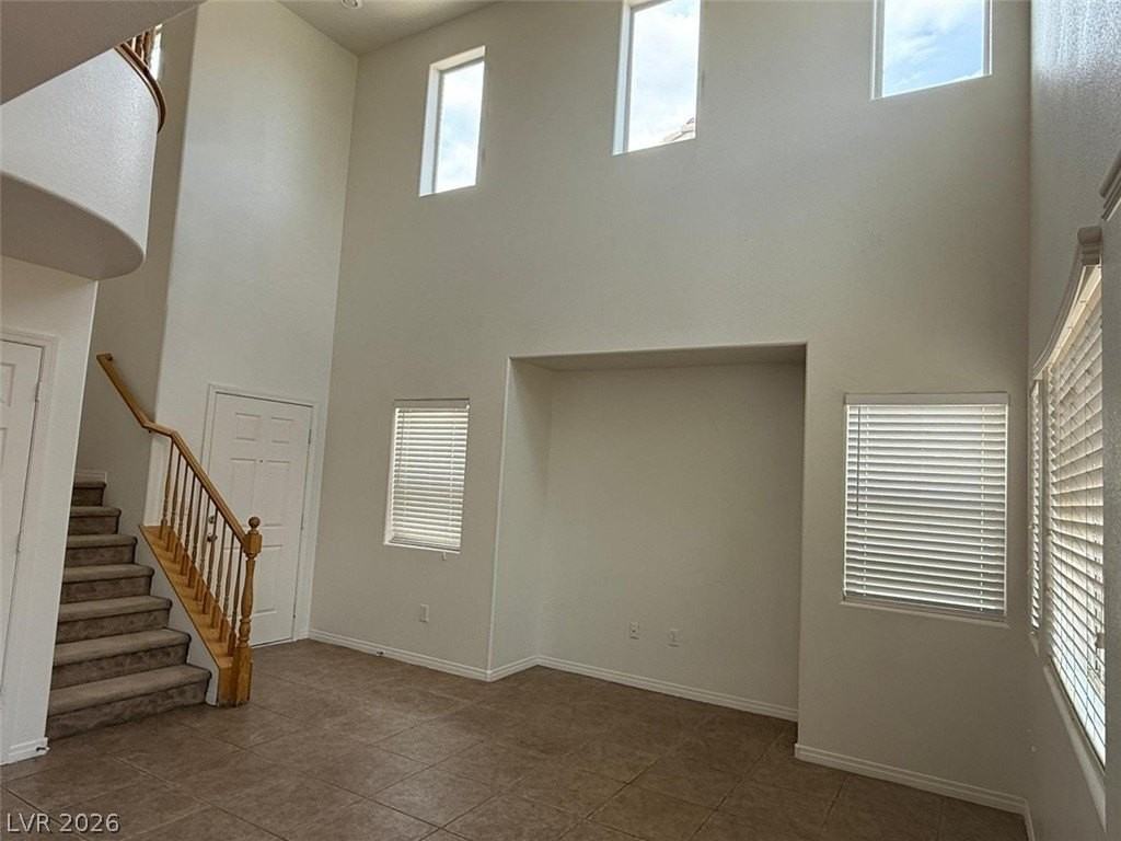 5665 Rose Tiara Dr - Photo 5 of 12