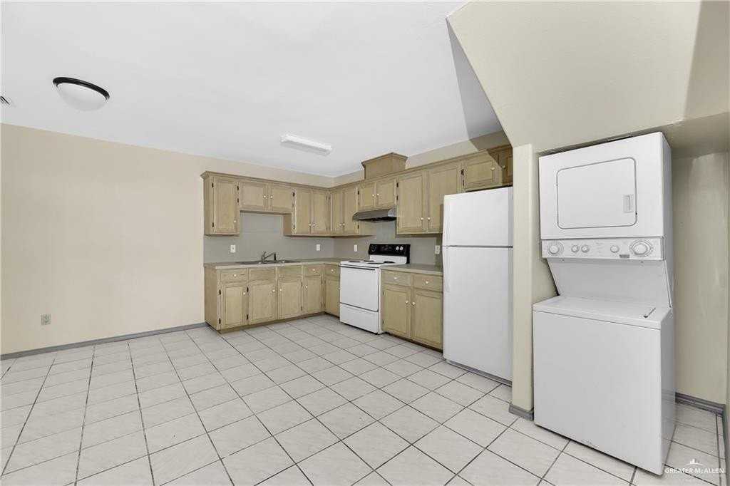 610 N Broadway St #6 - Photo 6 of 10