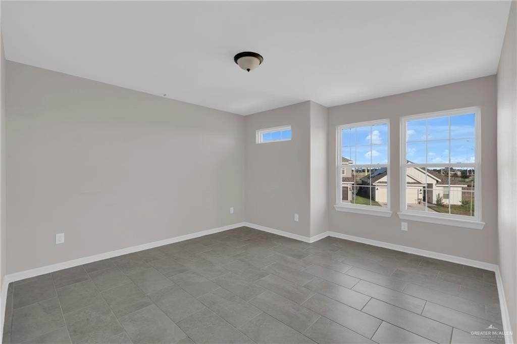 8303 N 33rd Ln - Photo 5 of 20