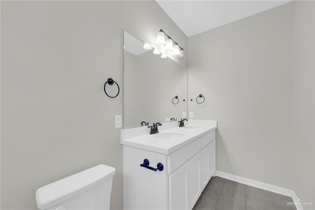 8303 N 33rd Ln - Photo 7 of 20
