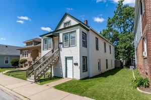featured image of 2604 Schrage Ave