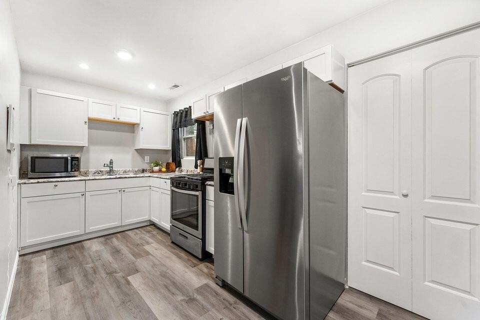 4138 W 20th Ave - Photo 6 of 15