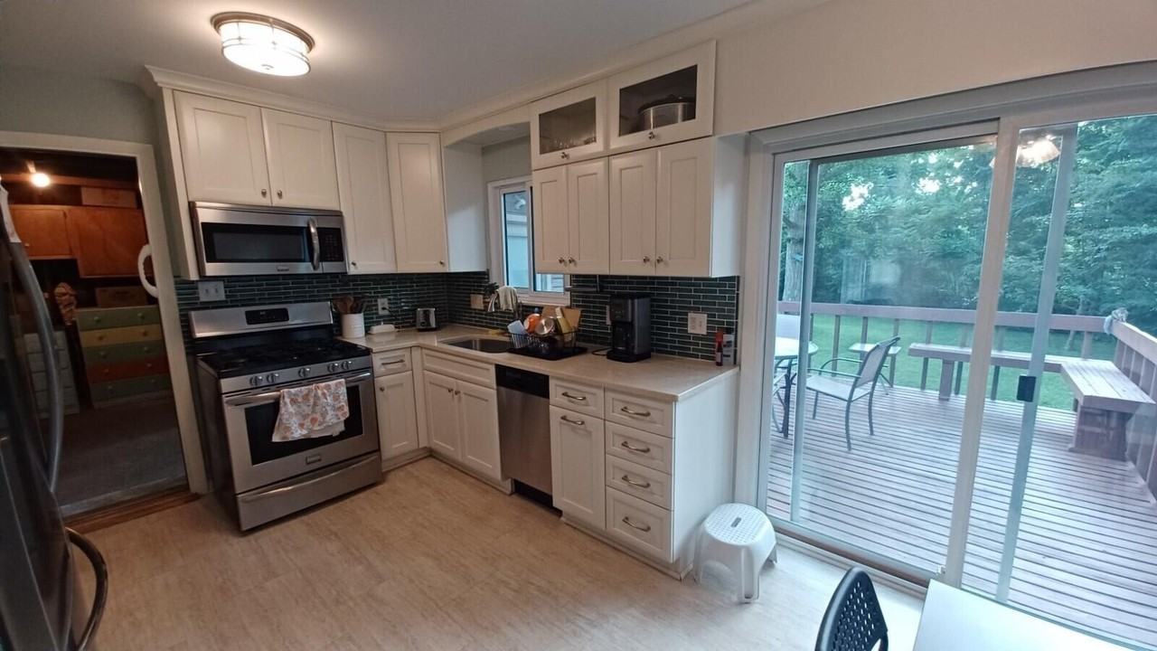 612 Leona Dr - Photo 6 of 20