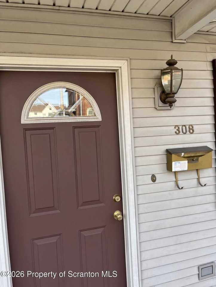 308 New York St - Photo 2 of 8