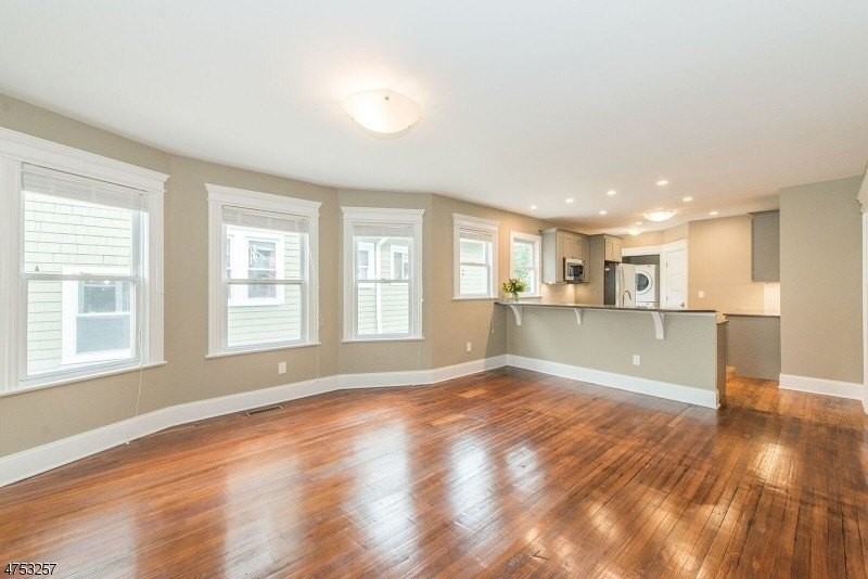 34 N Willow St #2 - Photo 3 of 19