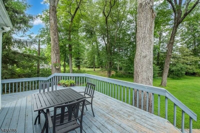11 Jay Rd - Photo 4 of 21