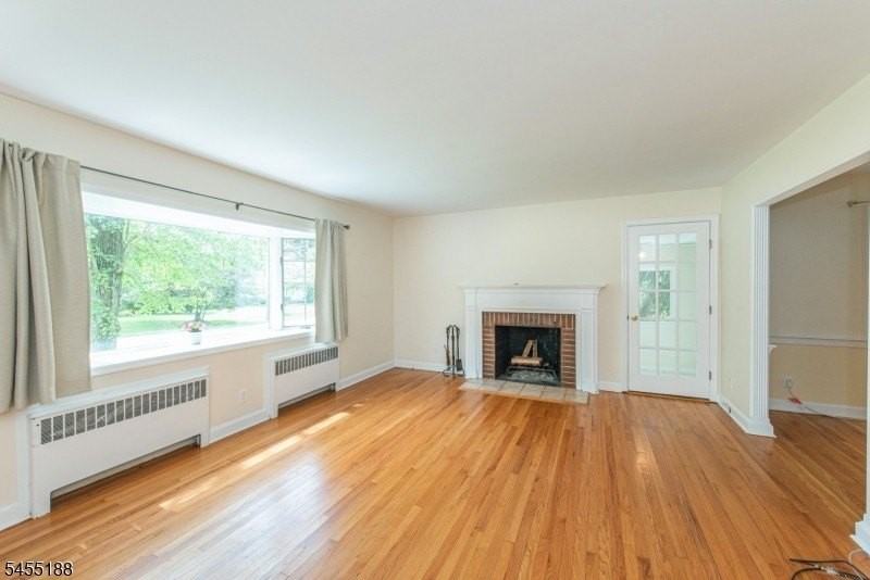 11 Jay Rd - Photo 5 of 21