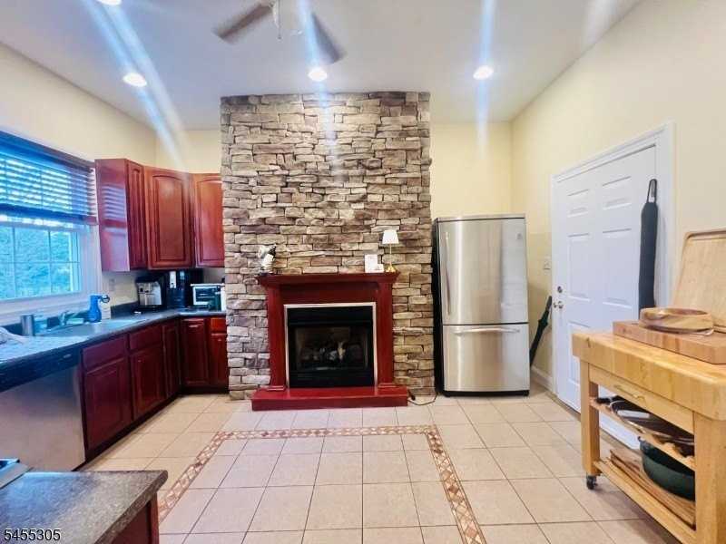 47 Ridgedale Ave #3 - Photo 2 of 13