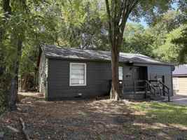 featured image of 1319 E Dawson St