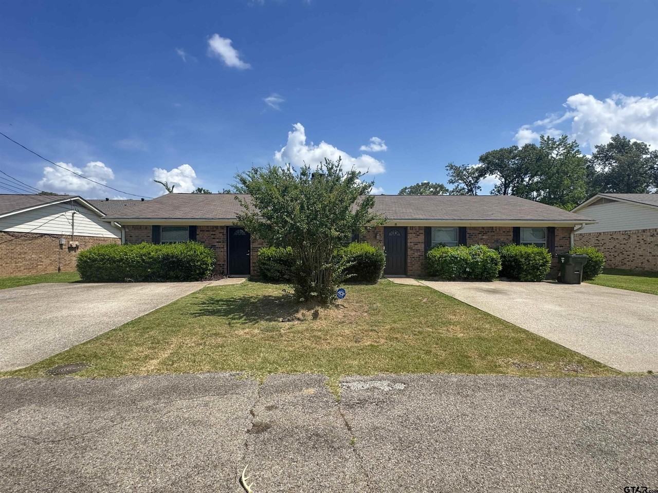 8414 Cambridge Rd - Photo 3 of 19