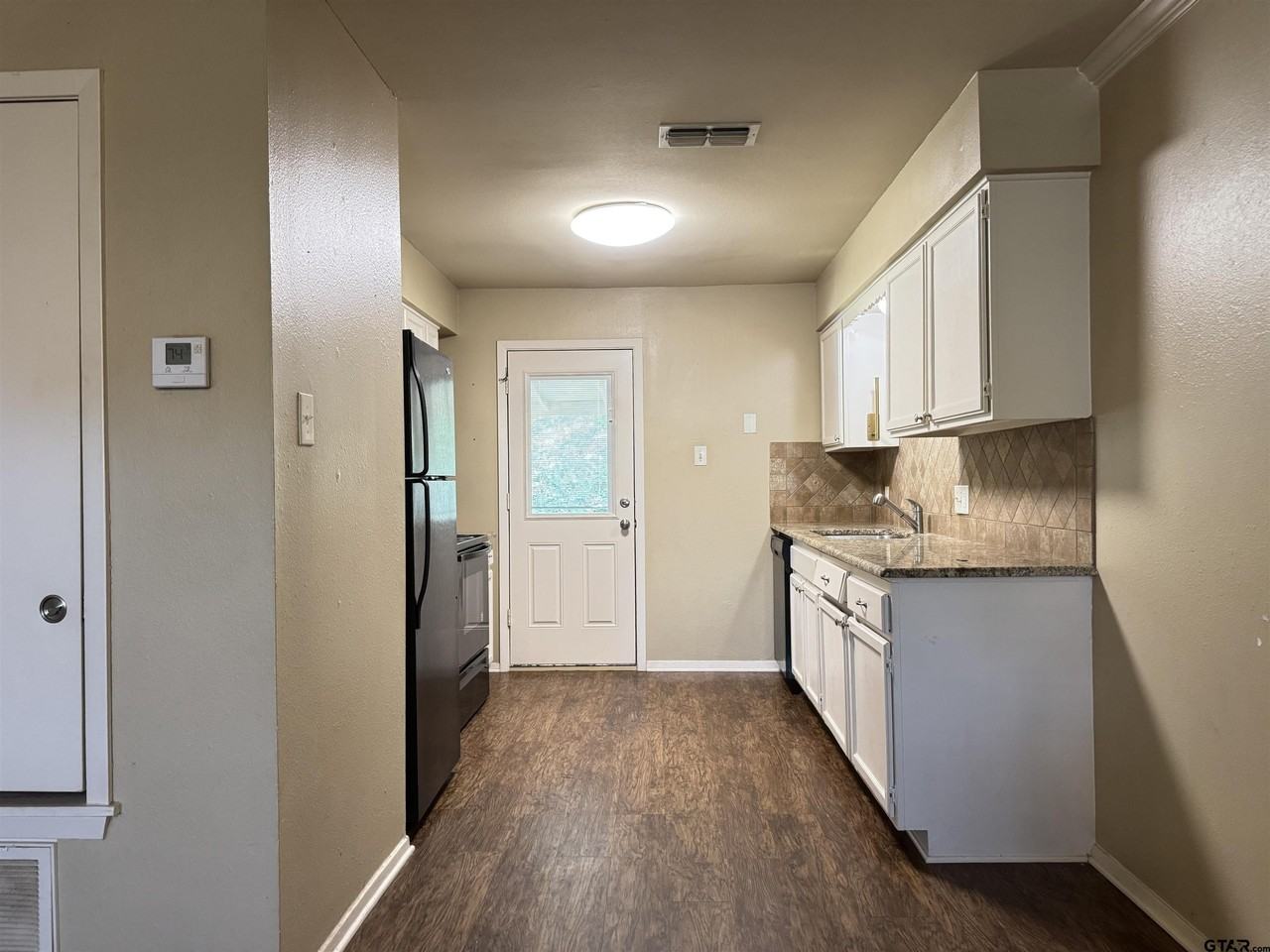 8414 Cambridge Rd - Photo 6 of 19