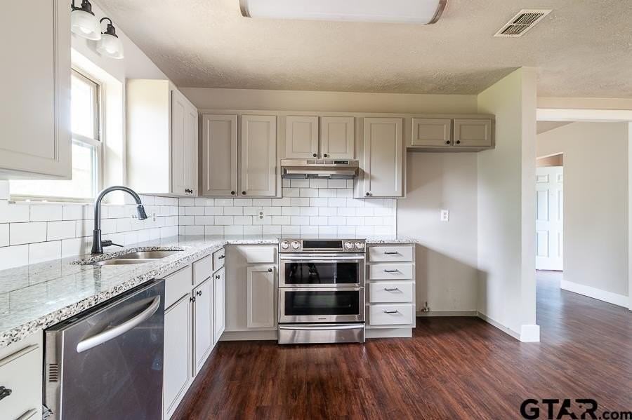 6112 Mesquite Dr - Photo 3 of 12