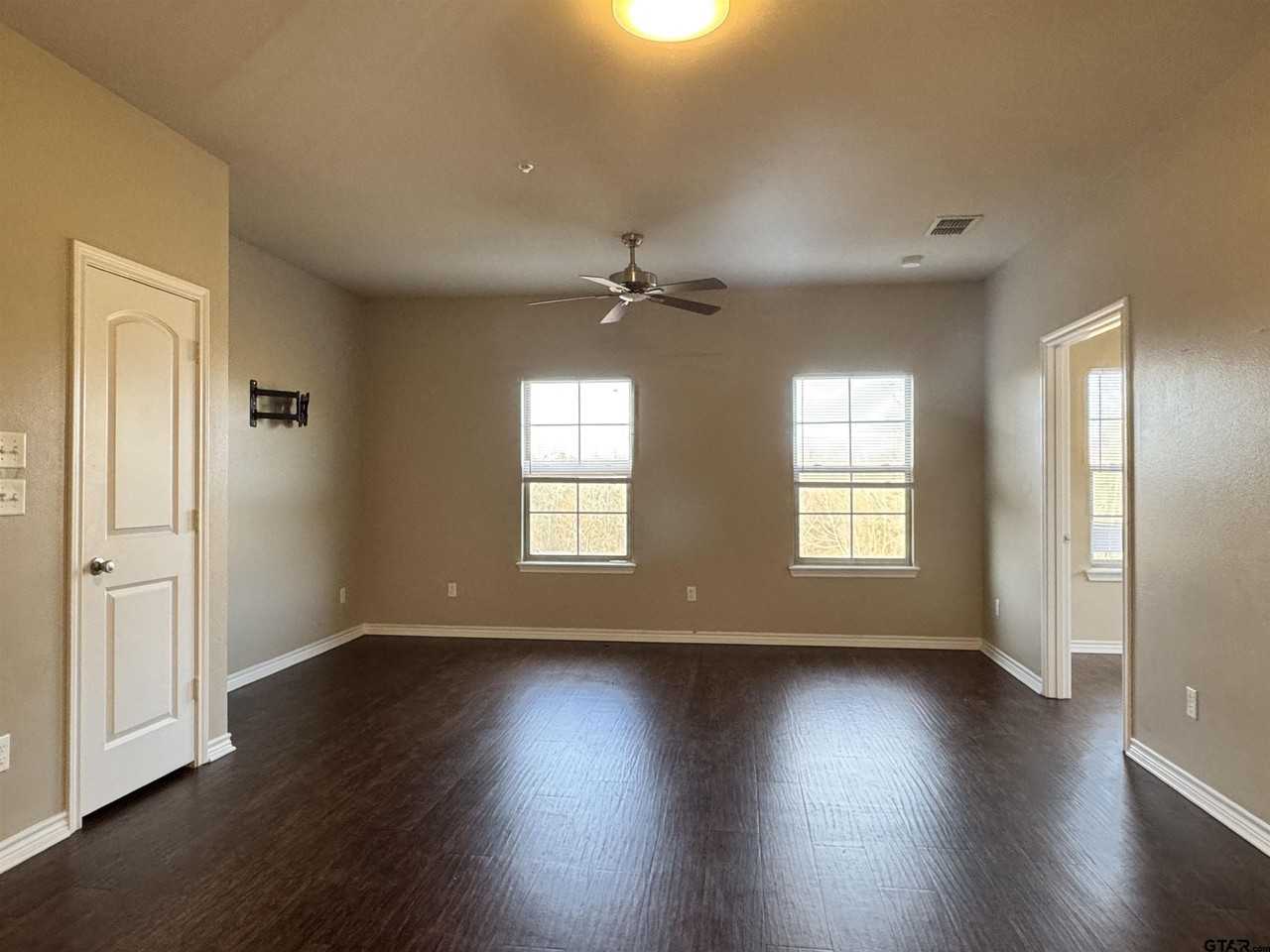 9099 County Road 1138 Apt 12 - Photo 5 of 17
