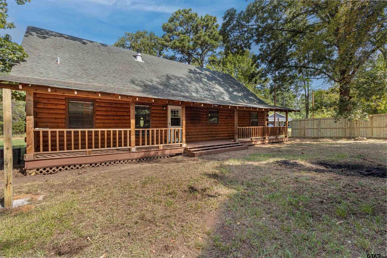 18737 Saddleback Ln - Photo 2 of 25
