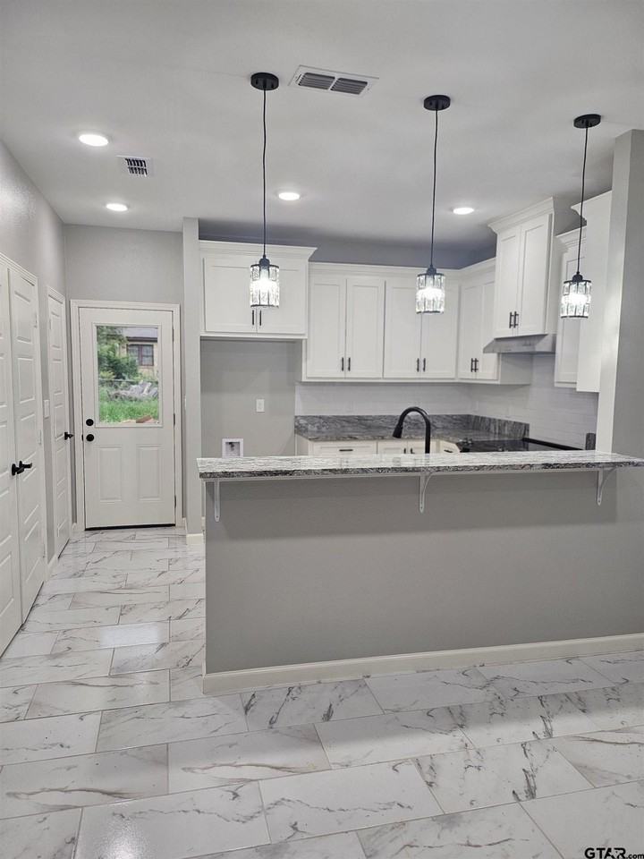 1399 W 2nd St - Photo 3 of 11