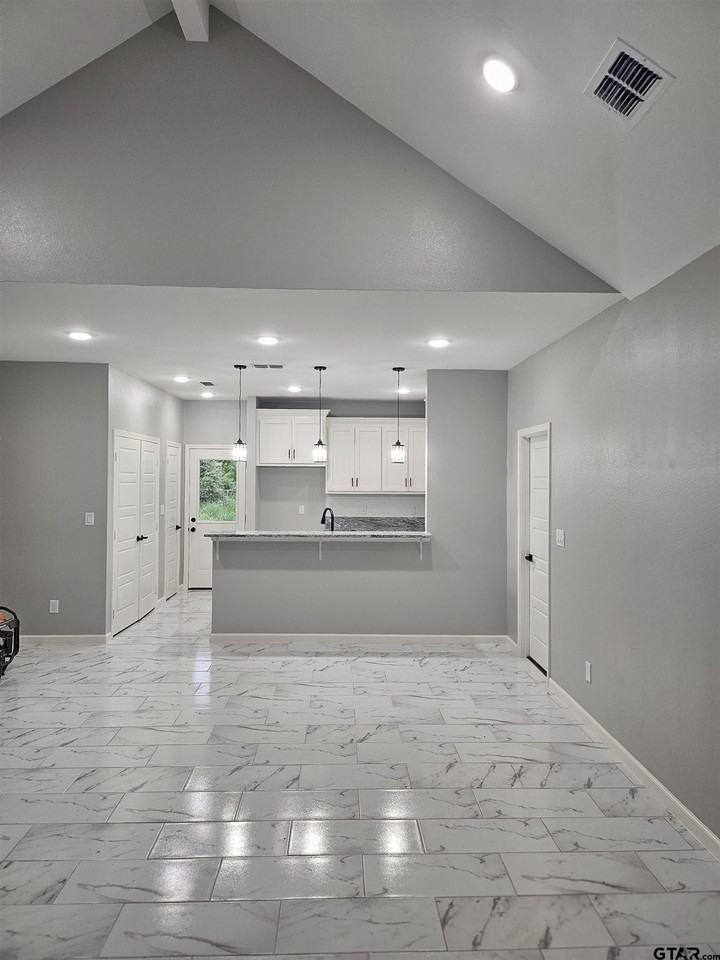 1399 W 2nd St - Photo 4 of 11