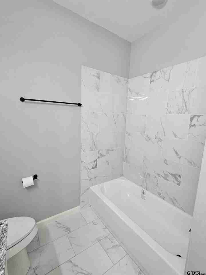 1399 W 2nd St - Photo 5 of 11