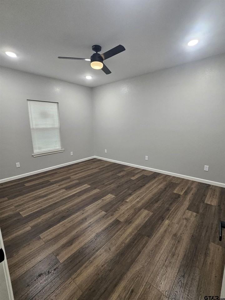 1399 W 2nd St - Photo 6 of 11