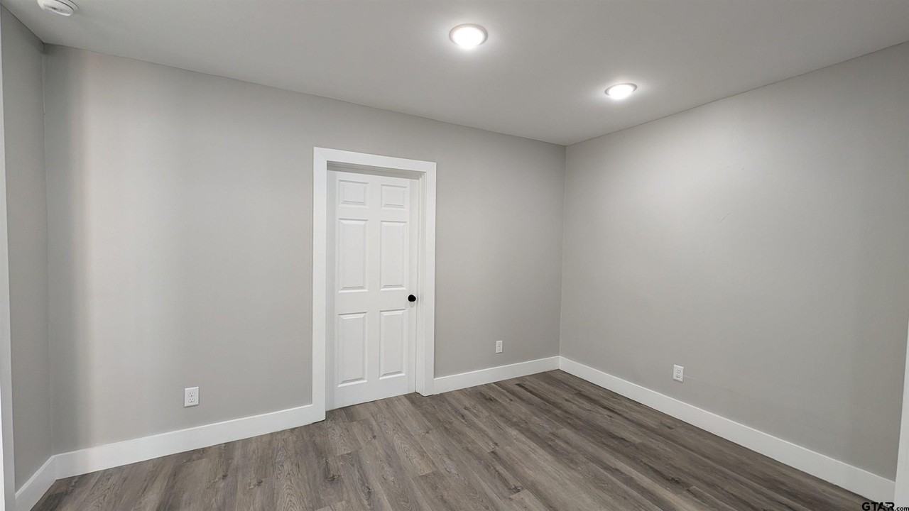 1309 W 1st St - Photo 7 of 12