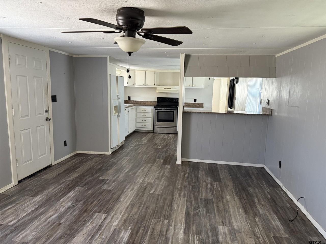 11424 Crestview Ln - Photo 4 of 11
