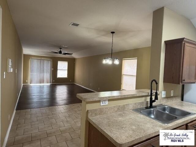 3091 Duck Pond Dr - Photo 5 of 27