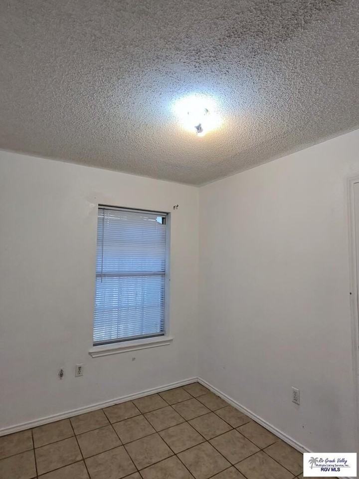 2816 Avila St - Photo 7 of 11