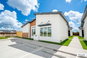 featured image of 3548 Hidalgo Cir #A