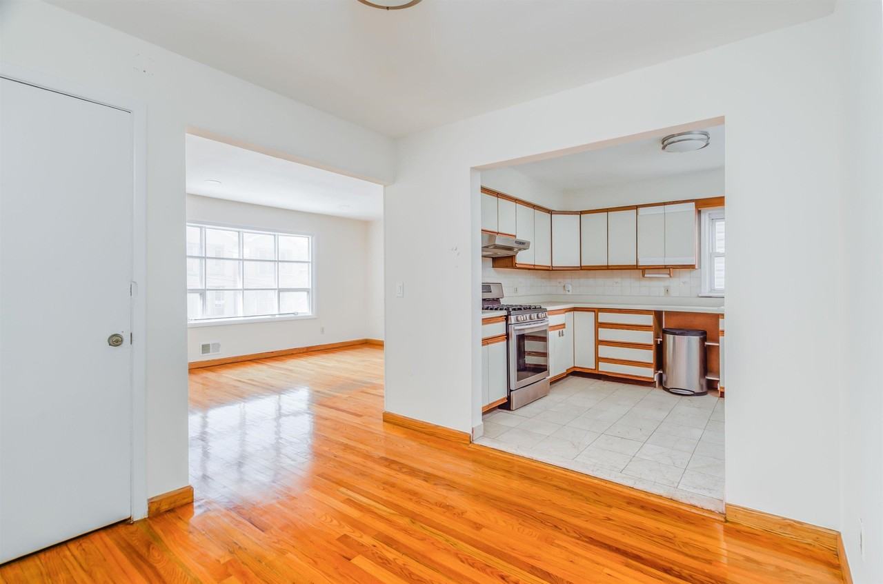 304 Columbia Ave #1 - Photo 5 of 14