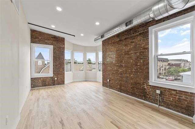 21 W 20th St #301 - Photo 2 of 18