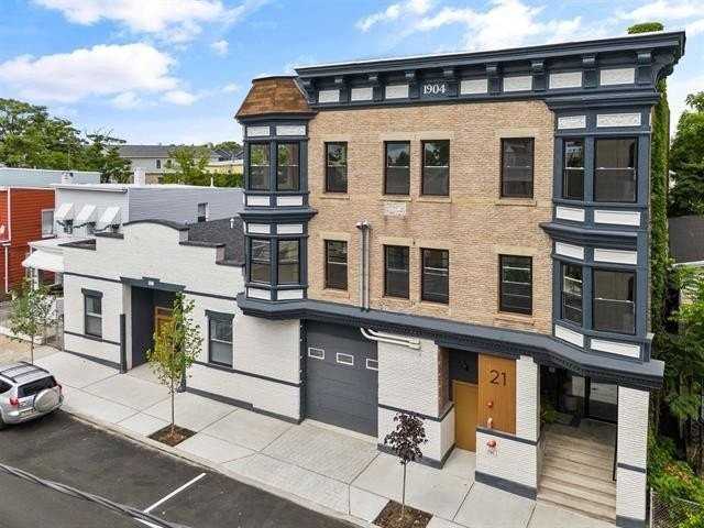 21 W 20th St #301 - Photo 3 of 18