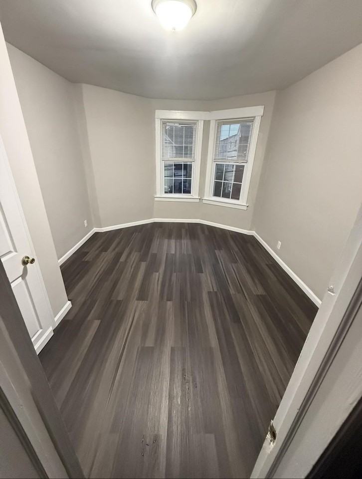 631 Garfield Ave #2 - Photo 6 of 11