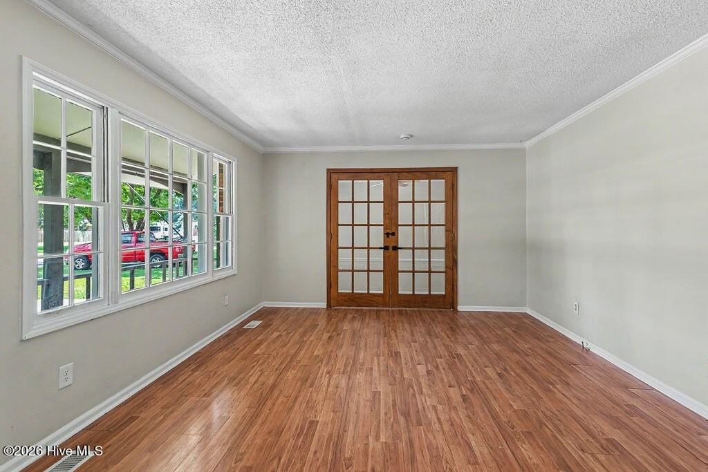124 Carolina Cir - Photo 4 of 27