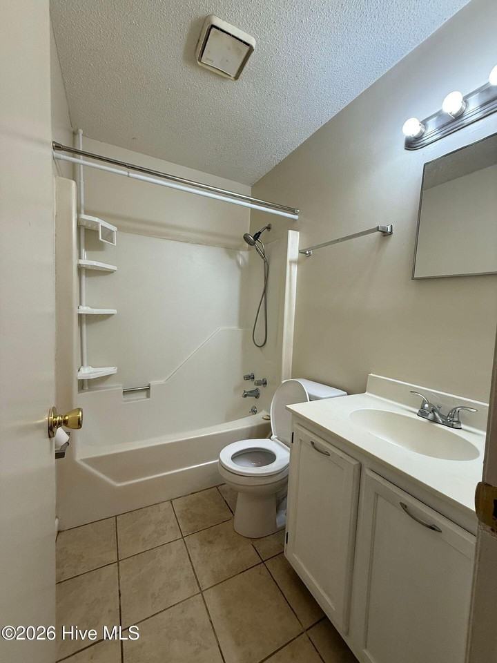 133 Village Cir - Photo 6 of 7