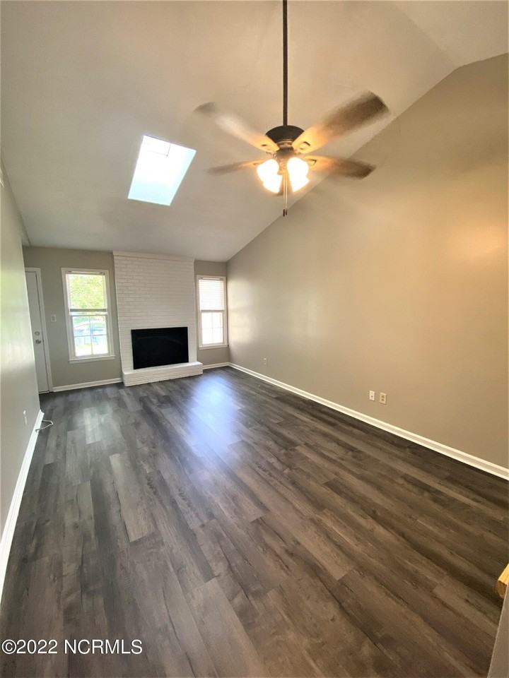 363 W Frances St - Photo 2 of 7
