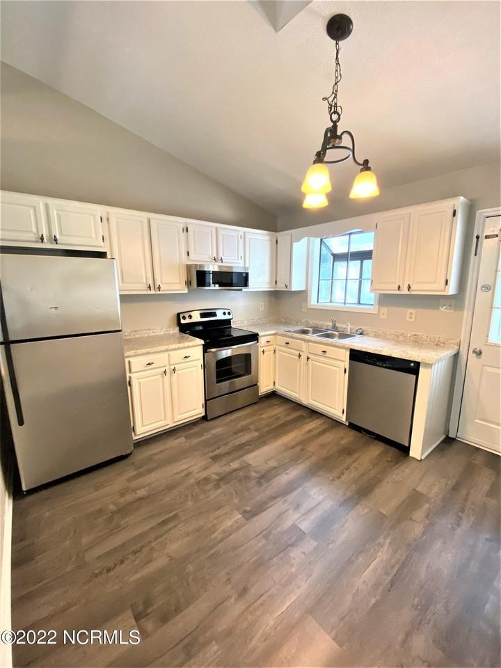 363 W Frances St - Photo 3 of 7