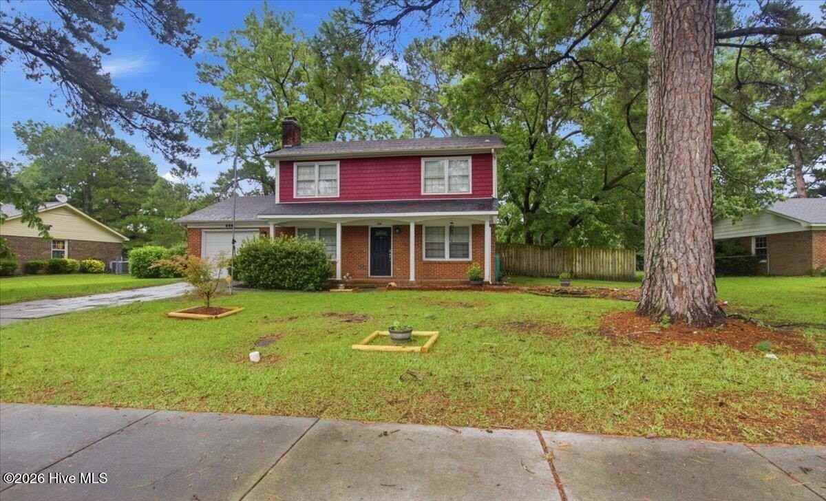 208 Greenbriar Dr - Photo 2 of 33