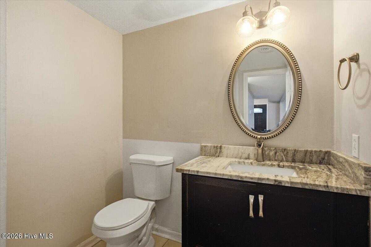 208 Greenbriar Dr - Photo 5 of 33