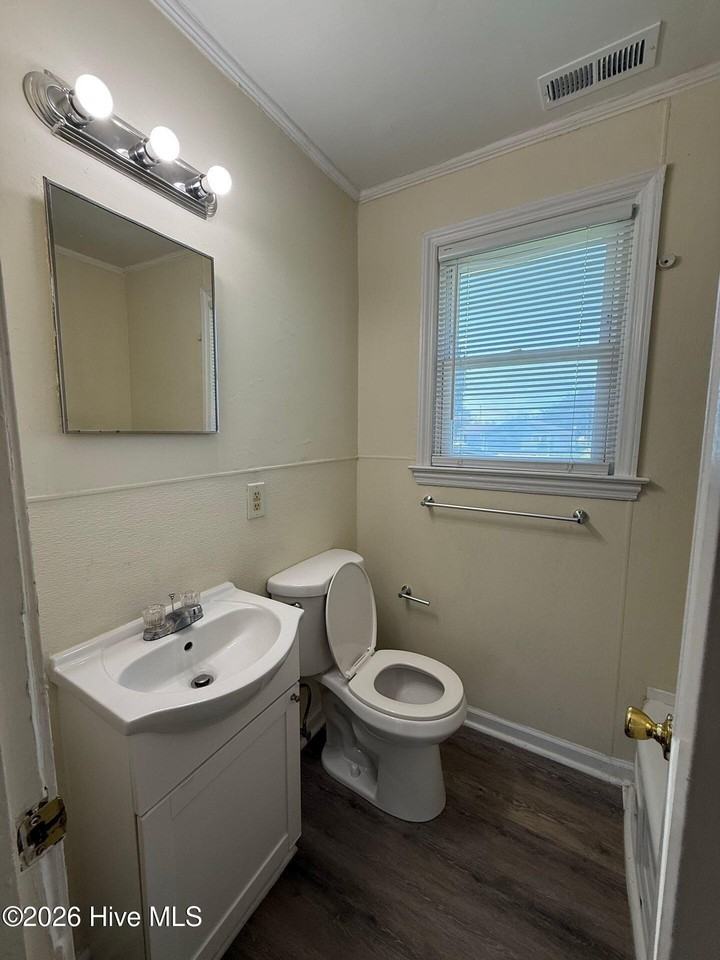 2261 Onslow Dr - Photo 5 of 7