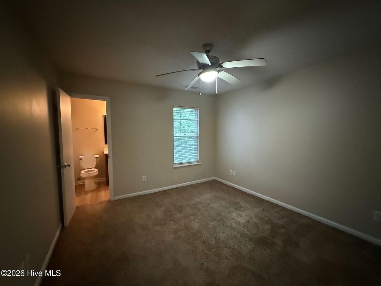 133 Brenda Dr - Photo 4 of 7